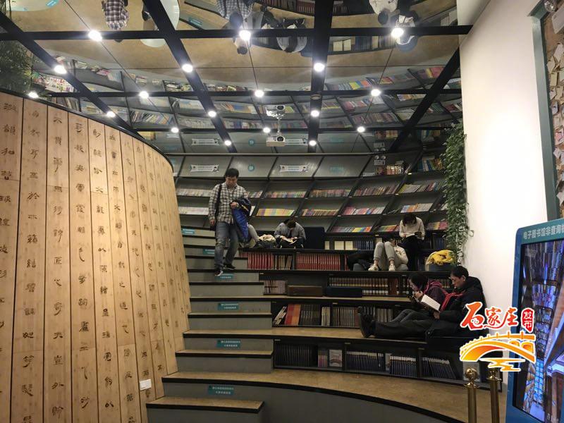 新聞?wù)脑碌膰H動(dòng)態(tài)與影響，四月國際動(dòng)態(tài)概覽及其全球影響