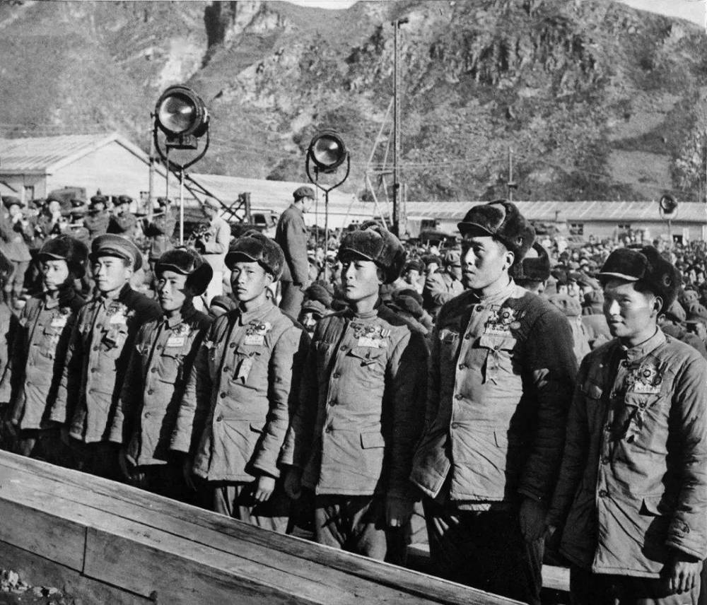 中國人民志愿軍分三批凱旋歸來，榮耀與堅韌的象征，中國人民志愿軍凱旋歸來，榮耀與堅韌的象征