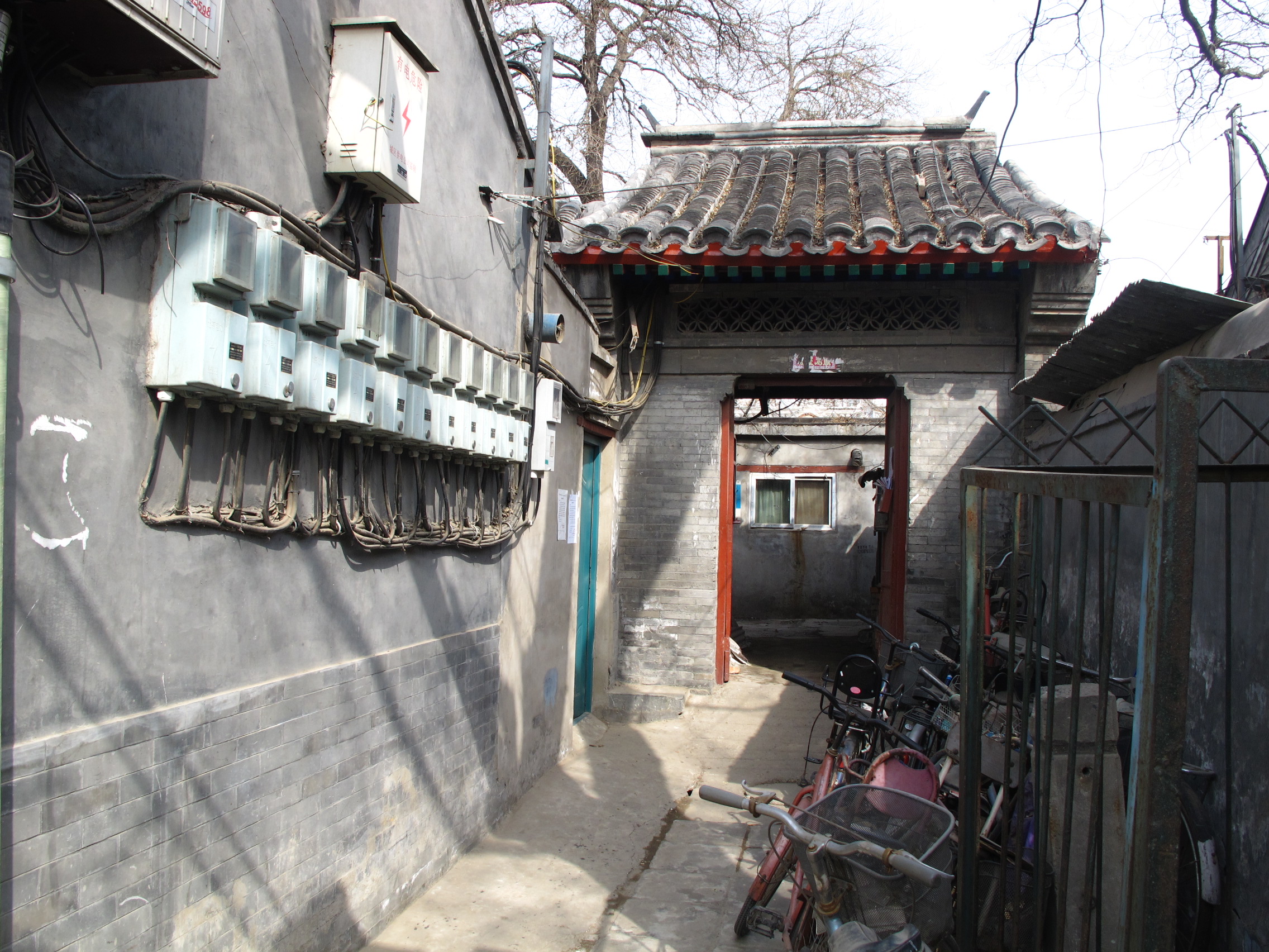退役軍官與西祠胡同，歷史、文化與現(xiàn)代生活的交融，退役軍官與西祠胡同，歷史、文化與現(xiàn)代生活的交匯點(diǎn)