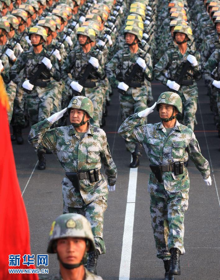 閱兵彩排陸軍方隊(duì)片段視頻，展現(xiàn)榮耀與力量，閱兵彩排陸軍方隊(duì)震撼瞬間，榮耀與力量的展現(xiàn)