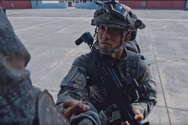 蛟龍突擊隊(duì)的裝備，現(xiàn)代戰(zhàn)爭中的精英利器，蛟龍突擊隊(duì)裝備揭秘，現(xiàn)代戰(zhàn)爭精英利器