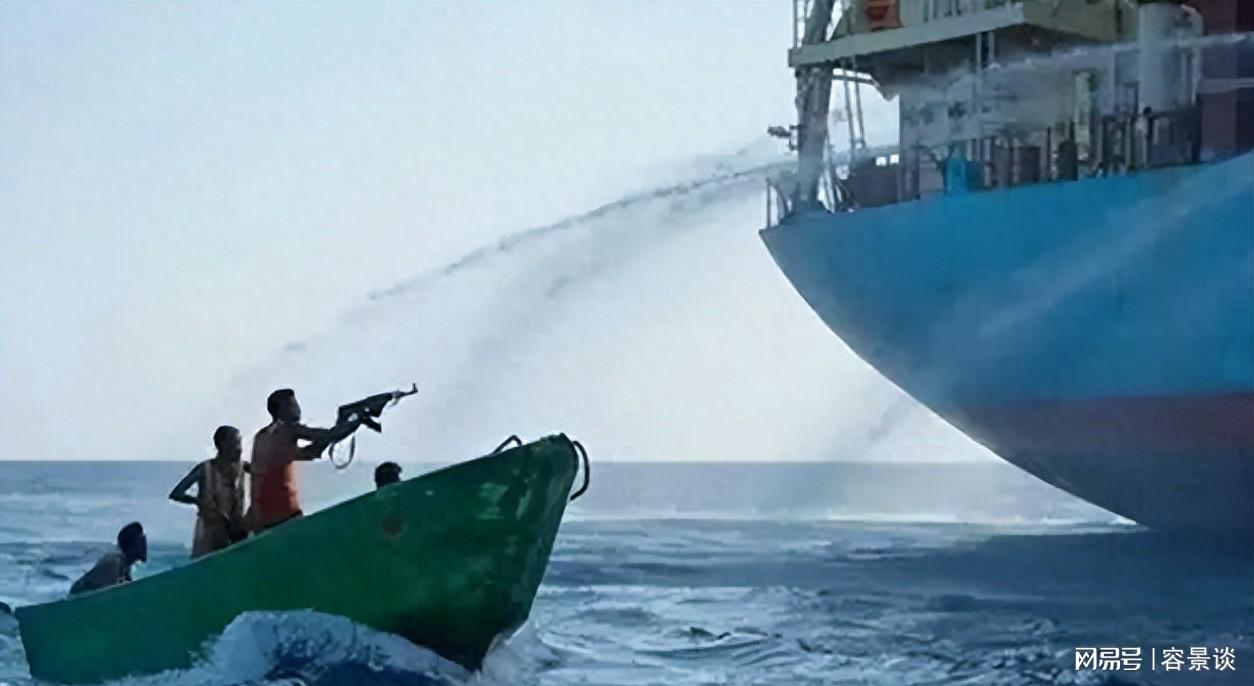 中國海軍遭遇海盜攔截，挑戰(zhàn)與應(yīng)對，中國海軍遭遇海盜攔截，挑戰(zhàn)與應(yīng)對策略