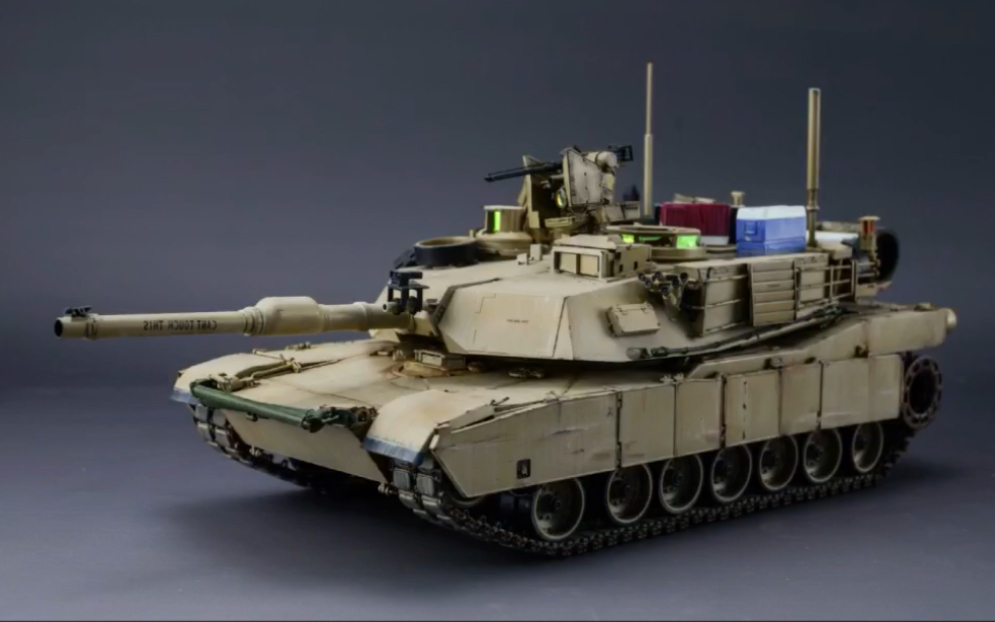 M1A2艾布拉姆斯穿甲彈，現(xiàn)代戰(zhàn)爭中的鋼鐵巨獸與穿甲先鋒，M1A2艾布拉姆斯穿甲彈，現(xiàn)代戰(zhàn)爭中的重型裝甲與穿甲先鋒