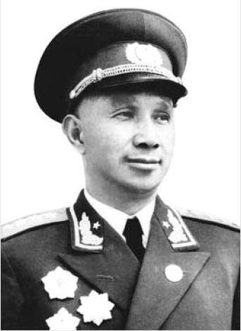 軍旅生涯，榮耀與磨礪的交織，軍旅生涯，榮耀與磨礪的交響樂章
