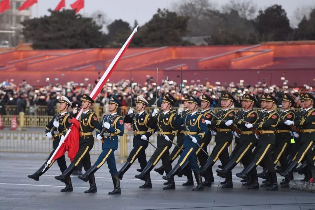 三軍儀仗隊(duì)高清圖片大全，榮耀與力量的展現(xiàn)（附40張高清圖片），榮耀與力量展現(xiàn)，三軍儀仗隊(duì)高清圖片大全（附40張美圖）