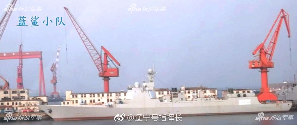 中國海軍運輸船，走向深藍，展現(xiàn)海上力量，中國海軍運輸船，深藍之旅展現(xiàn)海上力量