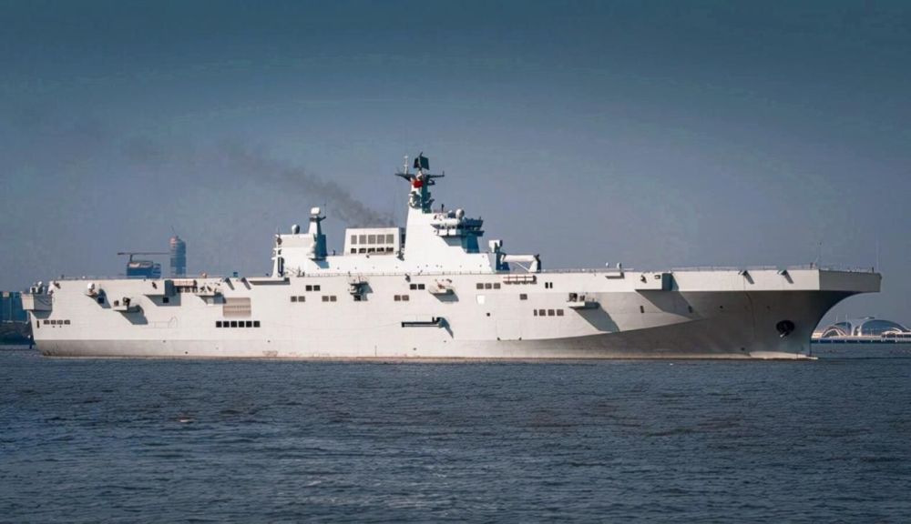 中國(guó)海軍新一代力量，075型兩棲攻擊艦直升機(jī)數(shù)量揭秘，中國(guó)海軍新一代力量揭秘，075型兩棲攻擊艦直升機(jī)數(shù)量探秘