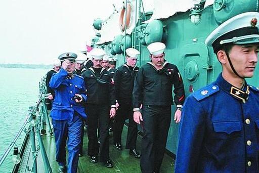 海軍三軍儀仗隊(duì)視頻，榮耀與力量的展現(xiàn)，海軍三軍儀仗隊(duì)視頻，榮耀與力量的輝煌展示
