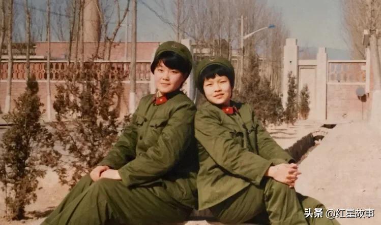 女兵87式軍裝圖片，歷史、特點與現(xiàn)代意義，女兵87式軍裝，歷史特點與現(xiàn)代意義圖解