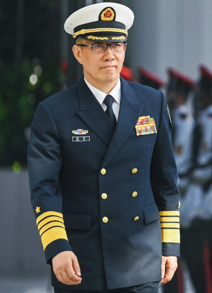 我國新任防長董軍的筒歷，新任防長董軍履歷簡介