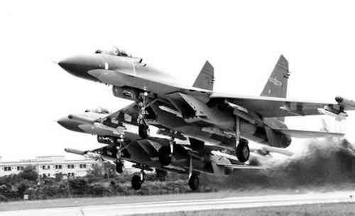 中國空軍成立時間，歷史回顧與展望，中國空軍發(fā)展史，回顧成立之路，展望未來發(fā)展