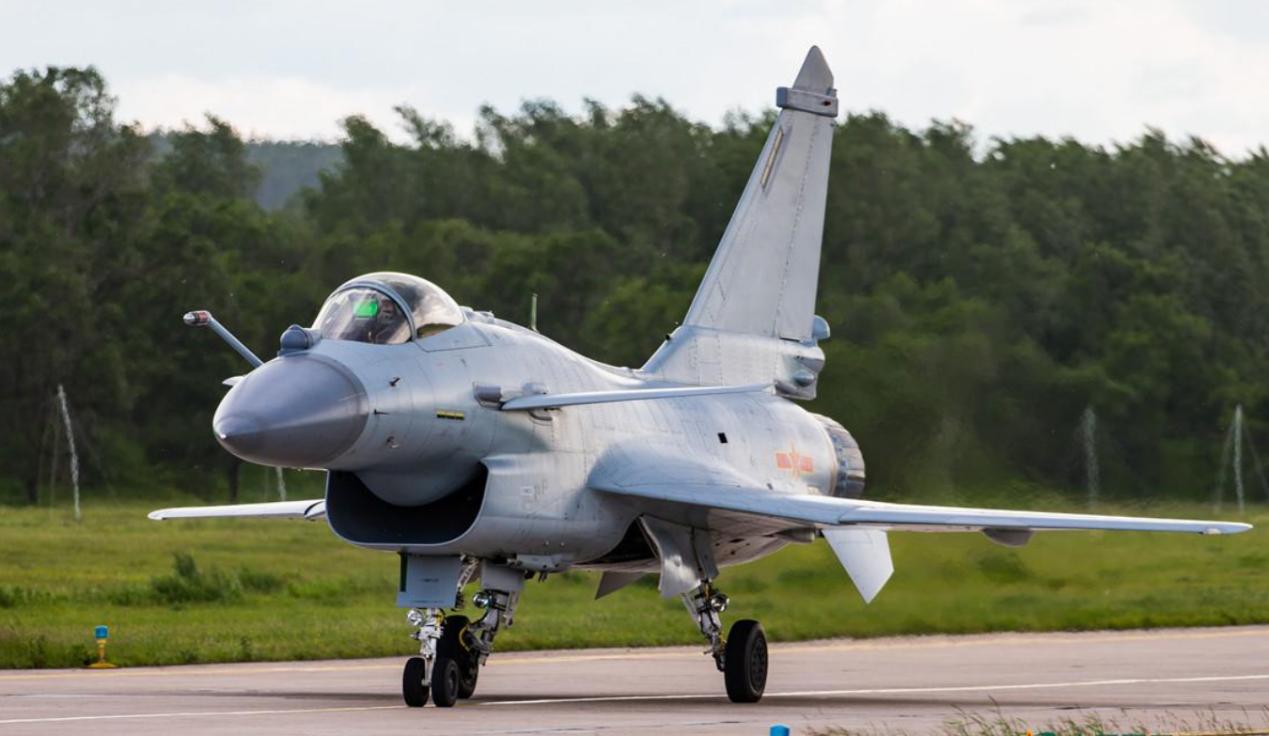 殲-10系列飛機，中國空軍的主力戰(zhàn)機，殲-10系列飛機，中國空軍核心主力戰(zhàn)機