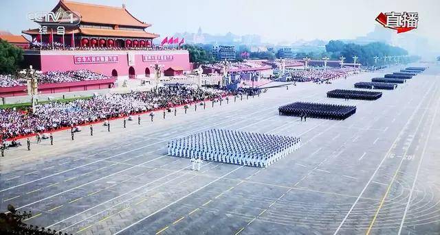 閱兵盛典啟幕，首個方陣展現(xiàn)風采——紀念閱兵中的歷史性時刻，閱兵盛典啟幕，首個方陣展現(xiàn)風采——紀念閱兵中的輝煌瞬間