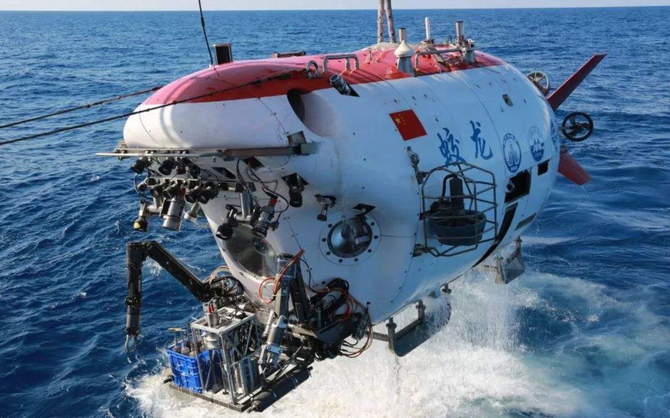 中國(guó)深海載人潛水器，探索未知的深海世界，中國(guó)深海載人潛水器，深海探索之旅的先鋒