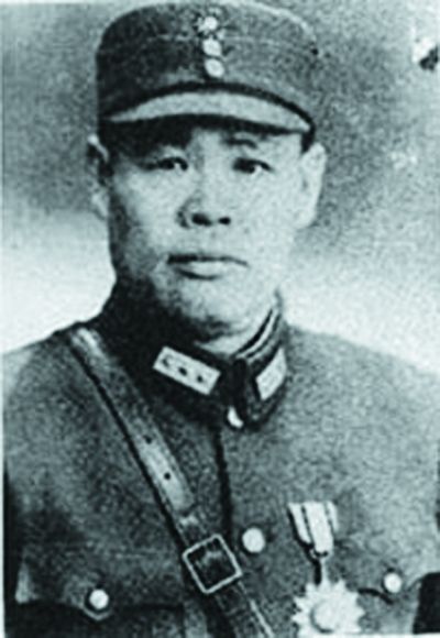 集團(tuán)軍總司令與戰(zhàn)區(qū)司令長官，職位高低之探討，集團(tuán)軍總司令與戰(zhàn)區(qū)司令長官，職位等級與權(quán)責(zé)探討