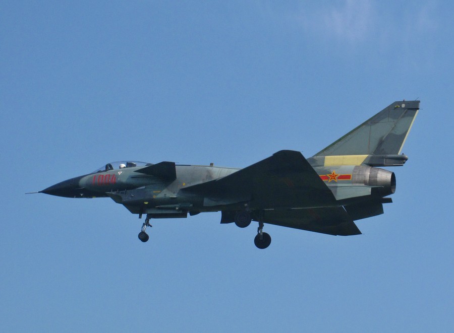 殲-10戰(zhàn)斗機(jī)裝備深度解析，殲-10戰(zhàn)斗機(jī)深度裝備解析