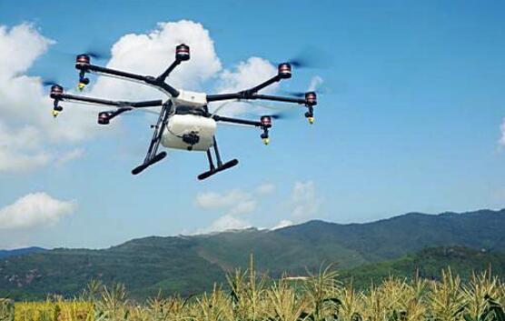 請選擇下圖中無人機(jī)型號(hào)名稱——DJI Mavic 3的探索之旅，DJI Mavic 3探索之旅，無人機(jī)新紀(jì)元之旅