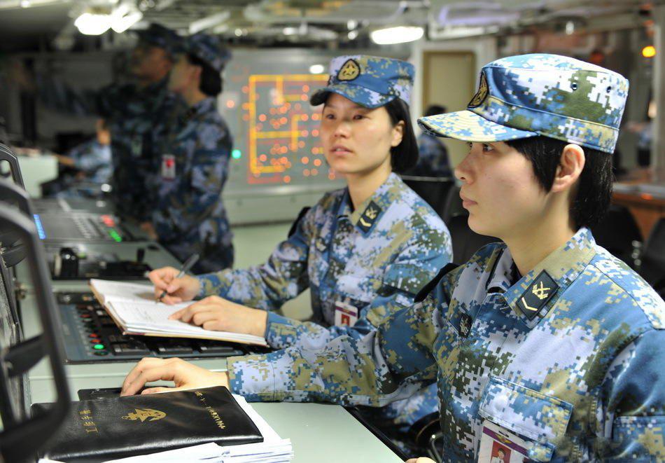 中國女兵最漂亮的照片大全——展現(xiàn)鏗鏘玫瑰的別樣風(fēng)采，中國女兵最美麗的瞬間，鏗鏘玫瑰的風(fēng)采展示
