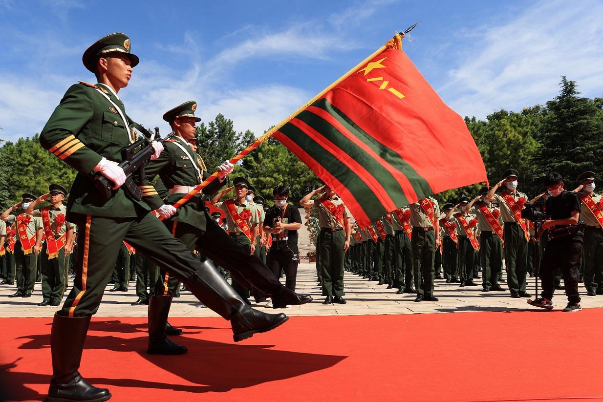 武警士兵禮服，榮耀的象征與時(shí)代的印記，武警士兵禮服，榮耀與時(shí)代的象征