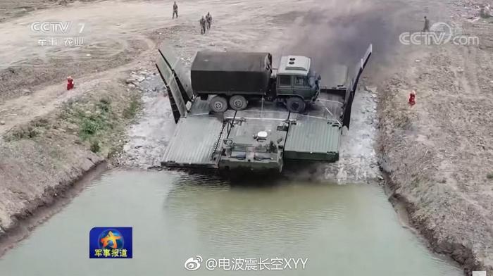 探索gzm003履帶式重型自行舟橋車的卓越性能與多功能性，探索gzm003履帶式重型自行舟橋車的性能卓越與多功能應(yīng)用