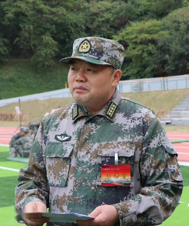 集團(tuán)軍最高長官，職責(zé)、角色與領(lǐng)導(dǎo)力，集團(tuán)軍最高長官，職責(zé)、角色與領(lǐng)導(dǎo)力的核心體現(xiàn)