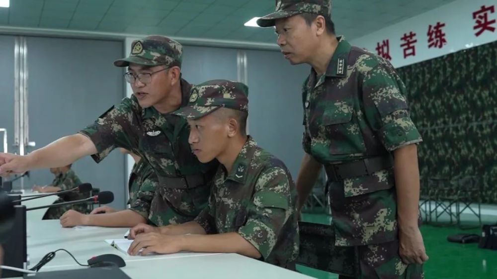 周勇坤，一位引領(lǐng)時代的杰出人物，周勇坤，時代引領(lǐng)者的杰出風(fēng)采