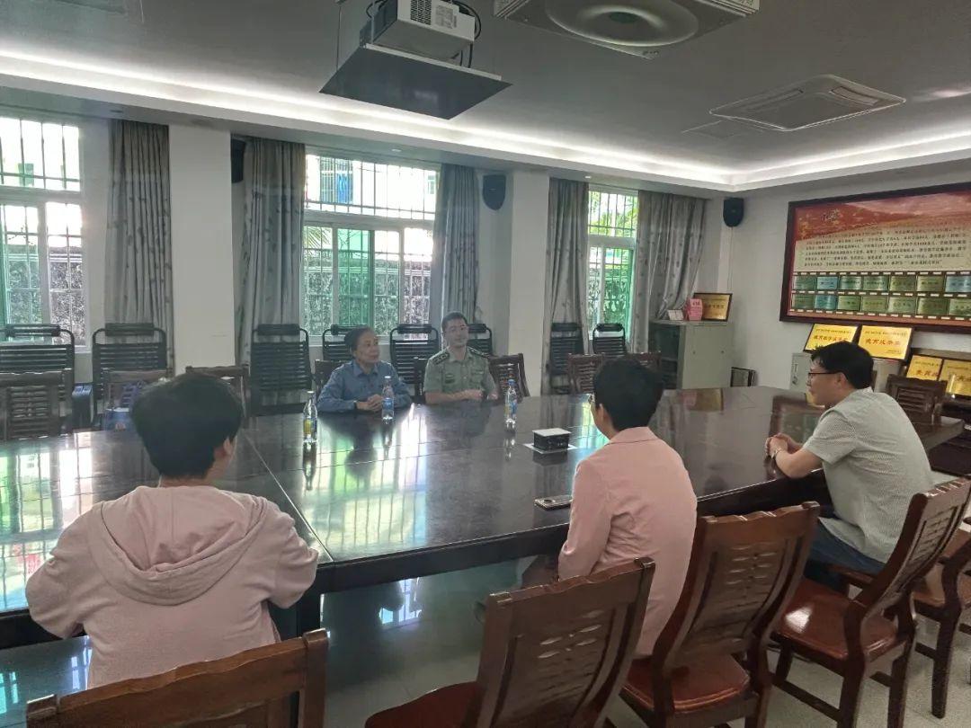 中國(guó)人民解放軍動(dòng)漫圖片，歷史、榮耀與想象，中國(guó)人民解放軍動(dòng)漫圖片，歷史、榮耀與想象的絢爛篇章