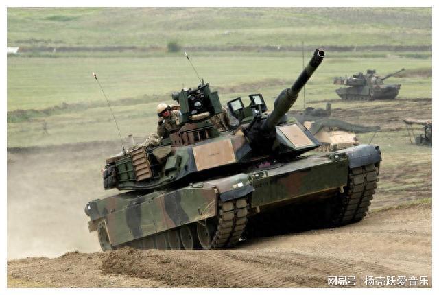 M1A2艾布拉姆斯坦克，第三代主戰(zhàn)坦克的杰出代表，M1A2艾布拉姆斯坦克，第三代主戰(zhàn)坦克的翹楚