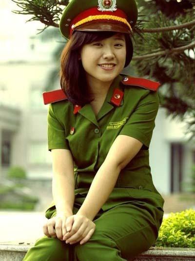 越南2018新式軍裝圖，揭示現(xiàn)代化軍事轉(zhuǎn)型的嶄新面貌，越南現(xiàn)代化軍事轉(zhuǎn)型下的全新軍裝亮相，2018新式軍裝圖展示嶄新面貌