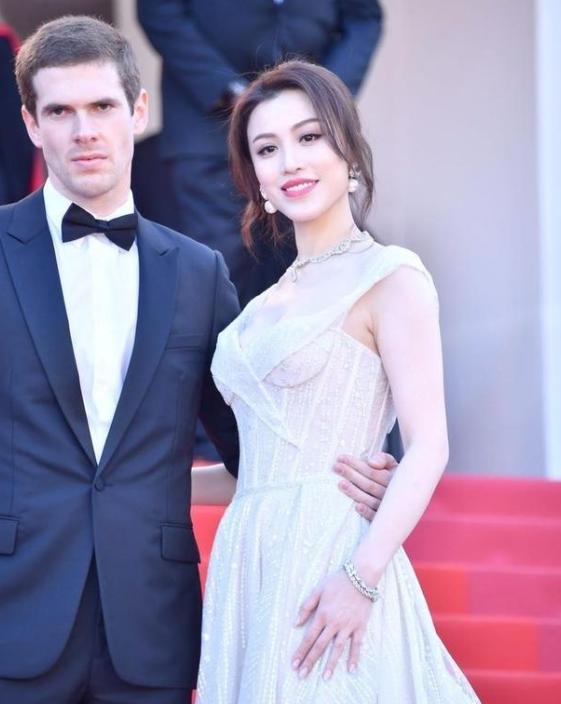 褲襠藏雷，一部電影的傳奇與女主角的身份之謎，褲襠藏雷背后的傳奇，電影傳奇與女主角身份之謎