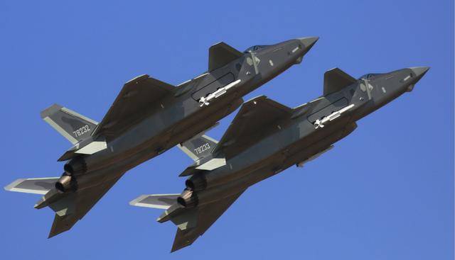 殲-20的首飛時間，中國航空工業(yè)的里程碑事件，殲-20首飛揭秘，中國航空工業(yè)的輝煌里程碑