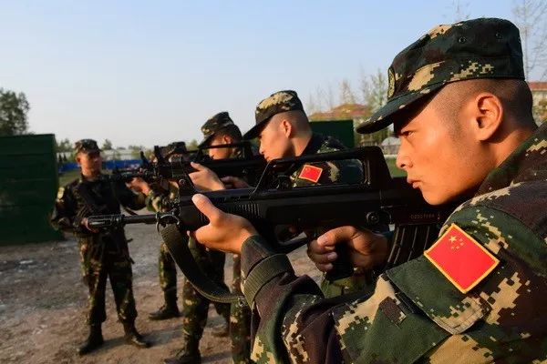 集團軍、特種兵與機械化部隊，現(xiàn)代戰(zhàn)爭的協(xié)同力量，現(xiàn)代戰(zhàn)爭協(xié)同力量，集團軍、特種兵與機械化部隊的聯(lián)合戰(zhàn)斗