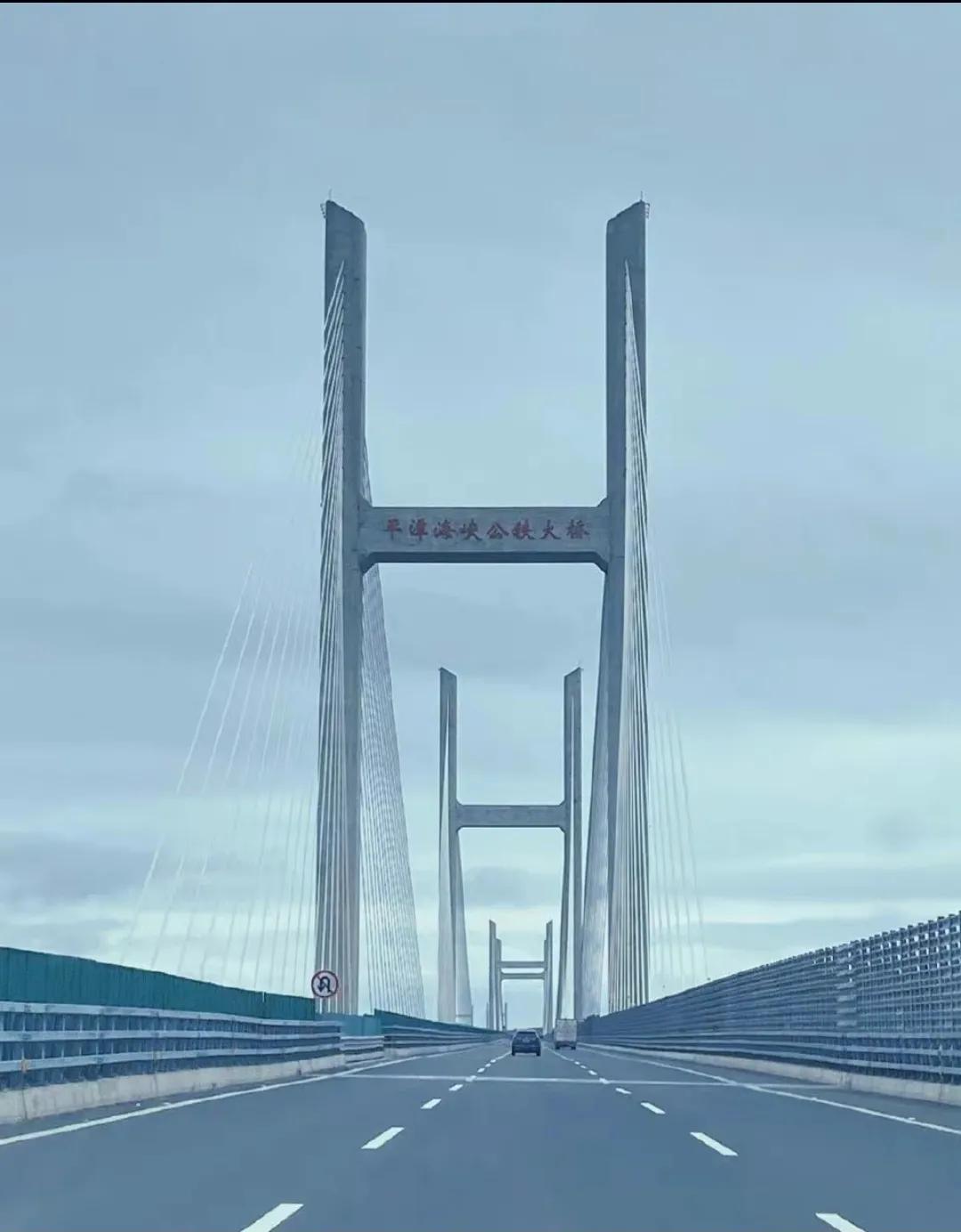 美驅(qū)逐艦穿越臺灣海峽，海峽兩岸關(guān)系的微妙變化與大國責(zé)任的體現(xiàn)，美驅(qū)逐艦穿越臺灣海峽，海峽兩岸關(guān)系微妙變化中的大國責(zé)任展現(xiàn)