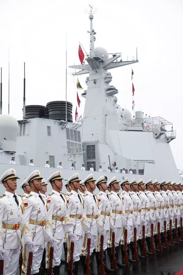 我國海軍閱兵歷史，榮耀與力量的展現(xiàn)，中國海軍閱兵史，榮耀與力量的時(shí)代展現(xiàn)