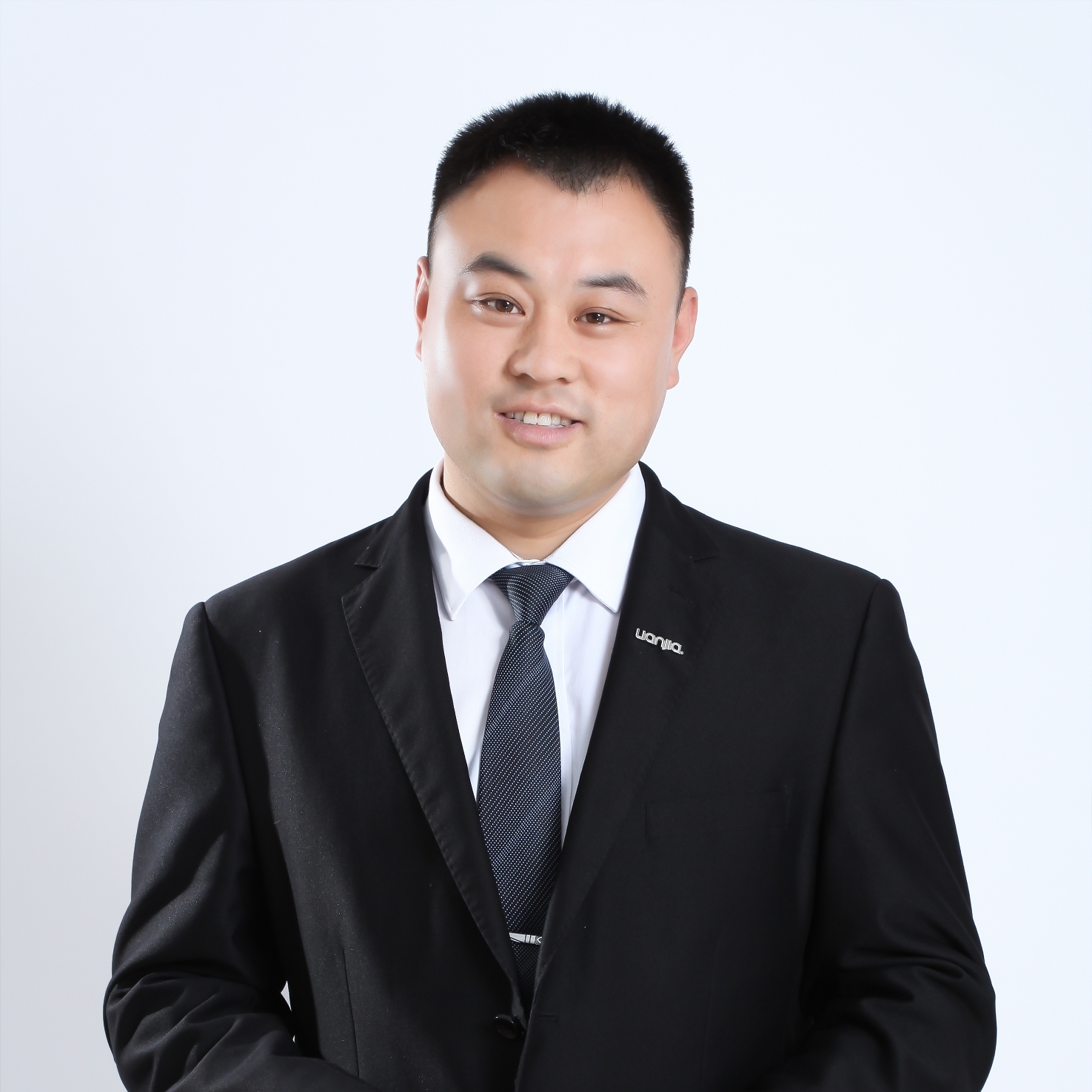 房曉峰個(gè)人資料詳解，房曉峰個(gè)人資料深度解析