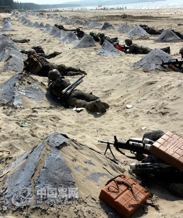 解放軍登陸演練傷亡，錘煉意志與能力的必然代價，解放軍登陸演練中的犧牲，錘煉意志與能力的必然挑戰(zhàn)