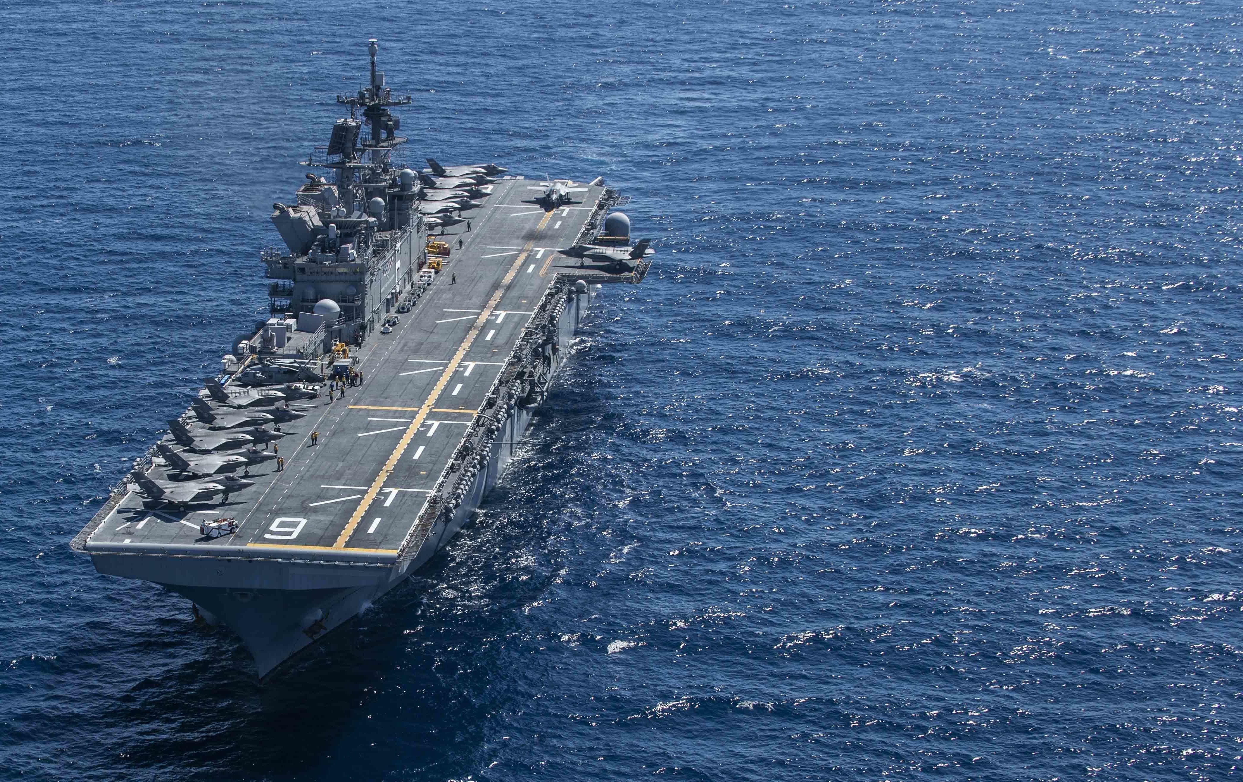 黃蜂級兩棲攻擊艦與075型兩棲攻擊艦，兩大軍事巨頭的交鋒，黃蜂級與075型兩棲攻擊艦，軍事巨頭的交鋒