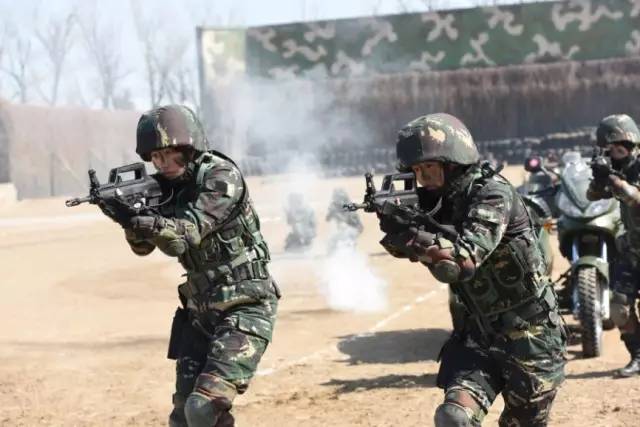 中國女特種兵電影免費觀看，鐵血與柔美的碰撞，中國女特種兵，鐵血柔美的碰撞——免費觀看電影