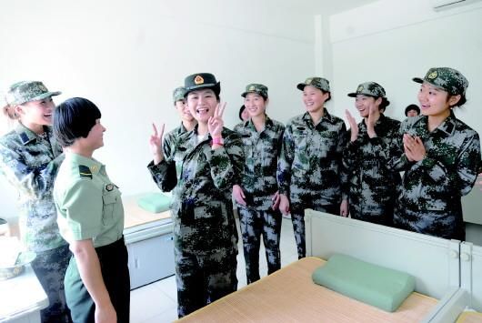 三軍儀仗隊(duì)中的山東小伙，榮耀與擔(dān)當(dāng)?shù)陌耸吣隁v程，三軍儀仗隊(duì)中的山東小伙，八十七年榮耀與擔(dān)當(dāng)?shù)臍v程