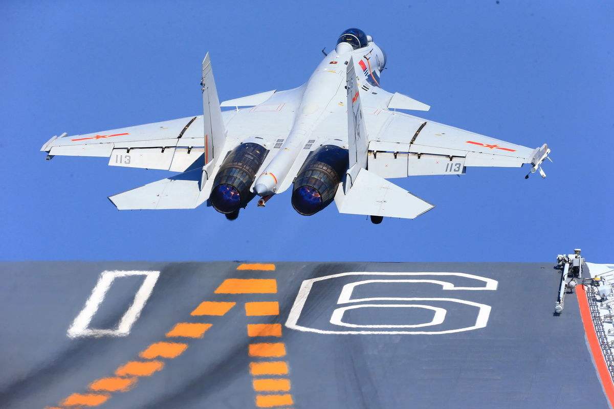 殲-15戰(zhàn)機，中國航空工業(yè)的驕傲——幾代機的跨越式發(fā)展，殲-15戰(zhàn)機，中國航空工業(yè)的驕傲——跨越式發(fā)展的輝煌成就