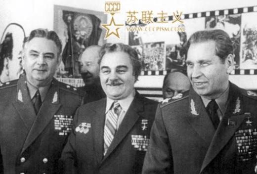 軍事論壇，鼎盛第三論壇的崛起與影響，軍事論壇崛起，鼎盛第三論壇的影響力與影響