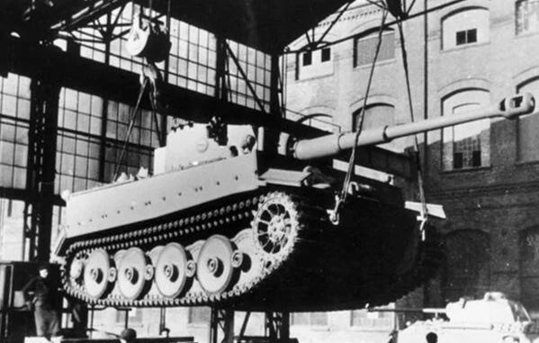 虎式坦克，為何如此出名？，虎式坦克，揭秘其名聲背后的原因