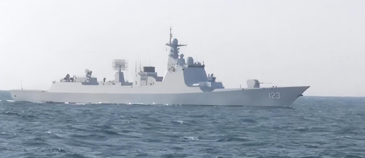 揭秘中國海軍33號艦，實力與榮耀的象征，揭秘，中國海軍33號艦——實力與榮耀的標(biāo)志性戰(zhàn)艦