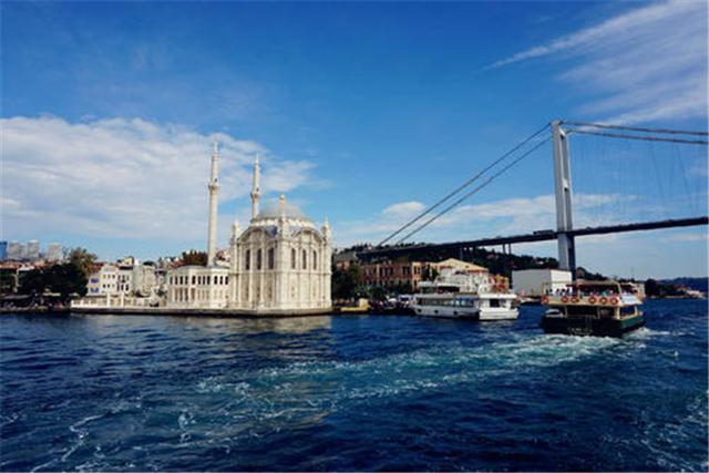 瓦良格號(hào)艱難回國路線圖，瓦良格號(hào)艱難回國之旅的路線圖揭秘