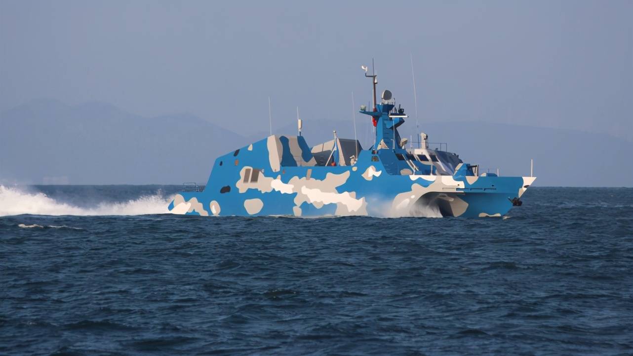 關(guān)于中國(guó)海軍的驕傲，022導(dǎo)彈艇造價(jià)分析，中國(guó)海軍驕傲，揭秘022導(dǎo)彈艇造價(jià)之謎