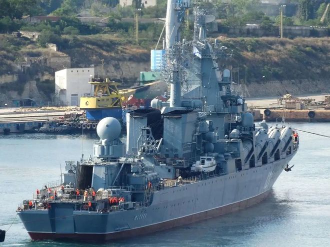 俄4000噸級(jí)軍艦爆炸事件，深度分析與反思，俄軍艦爆炸事件，深度分析與反思