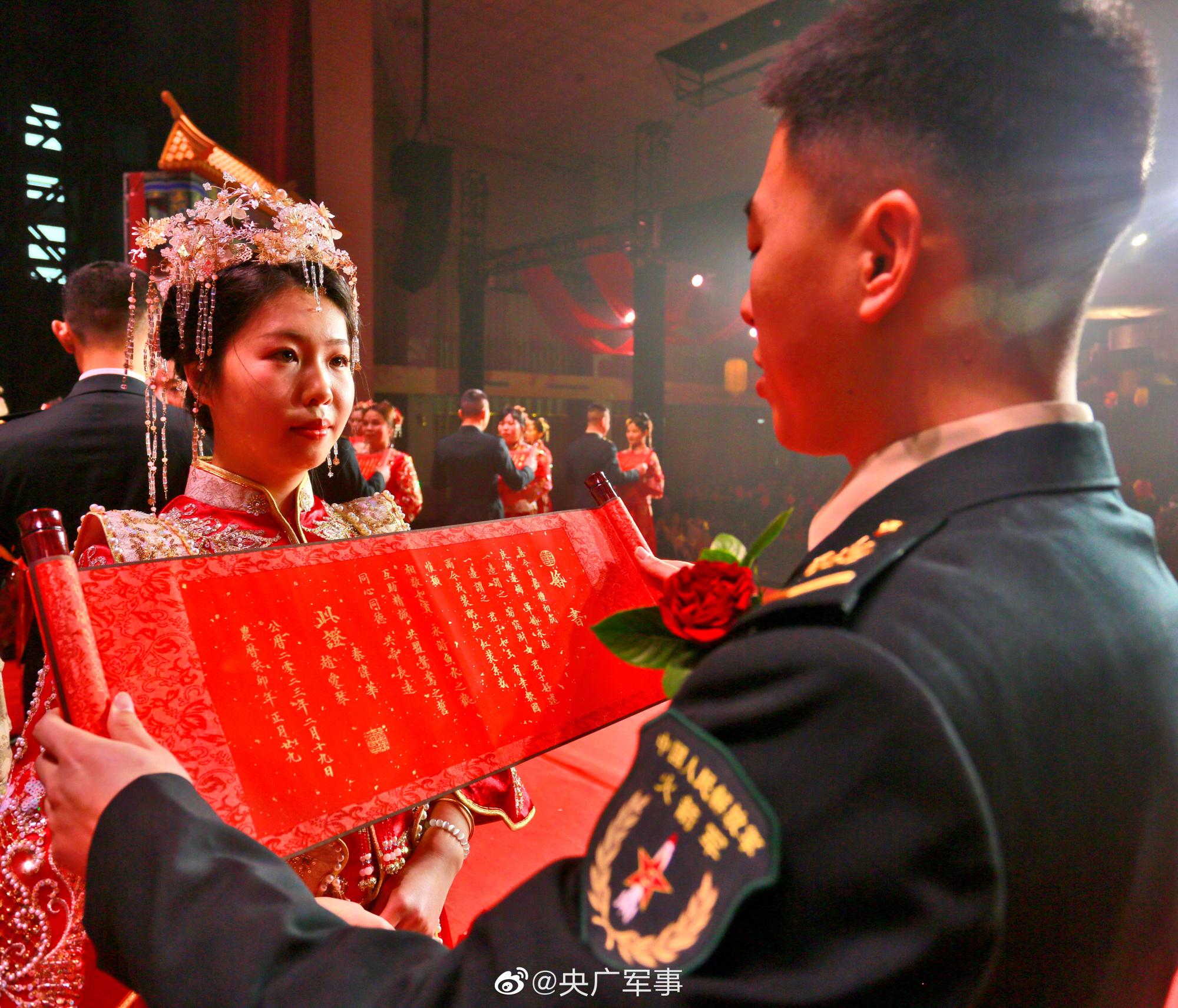 火箭軍與陸軍軍服對(duì)比，火箭軍與陸軍軍服對(duì)比解析