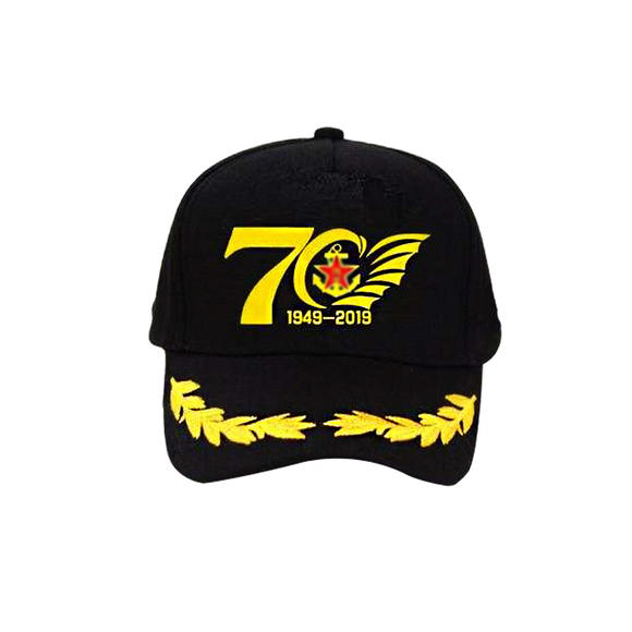 海軍70周年紀(jì)念帽，榮耀的象征與歷史的見(jiàn)證，海軍70周年慶典紀(jì)念帽，榮耀與歷史的時(shí)代標(biāo)志