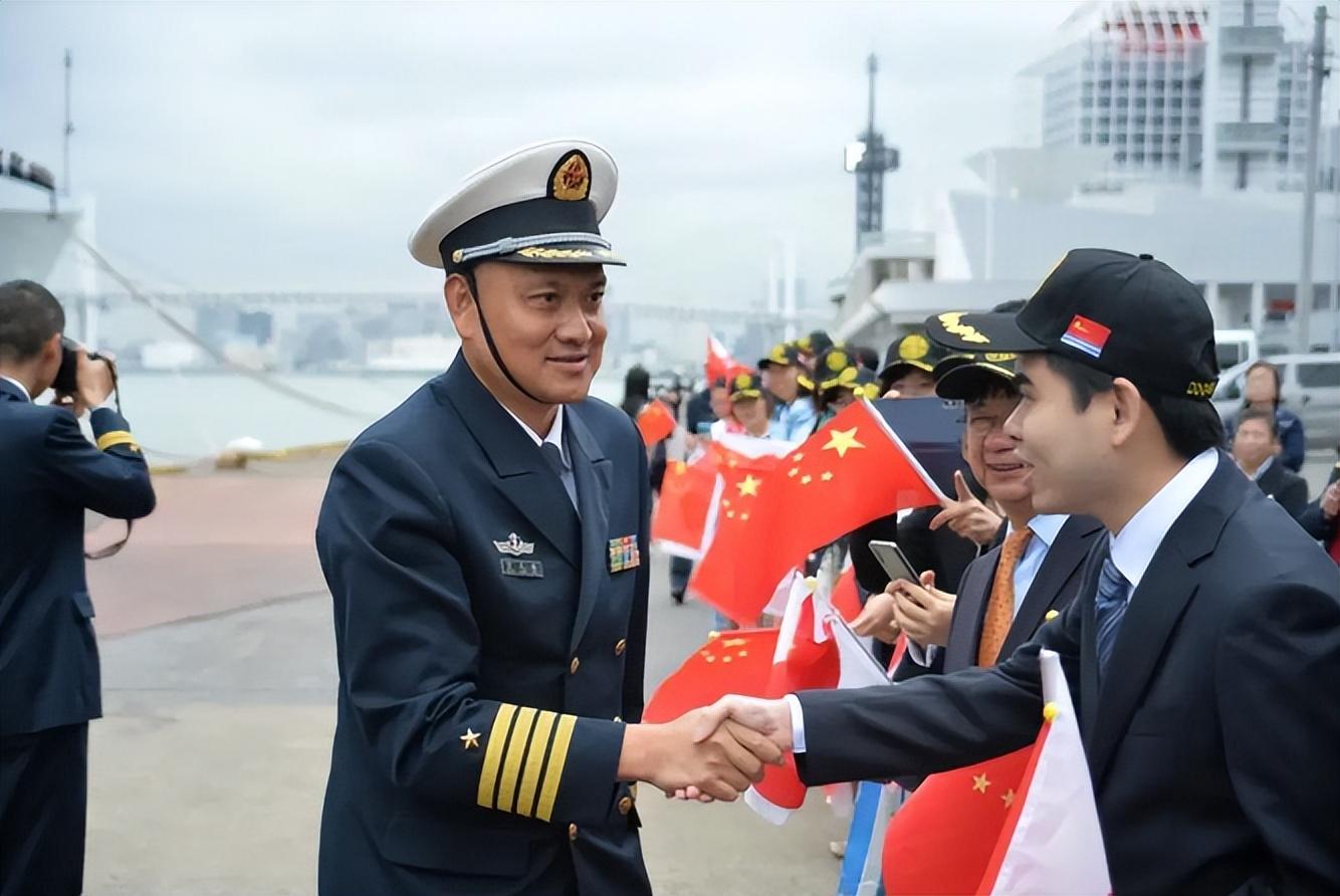 中國現(xiàn)役近海護(hù)衛(wèi)艦，守護(hù)海洋安全的堅(jiān)實(shí)力量，中國現(xiàn)役近海護(hù)衛(wèi)艦，守護(hù)海洋安全的強(qiáng)大力量