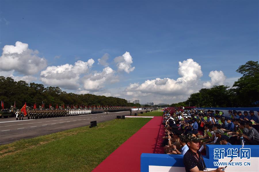 駐港部隊閱兵視頻完整版，展現(xiàn)時代強軍風采，駐港部隊閱兵視頻展現(xiàn)時代強軍風采